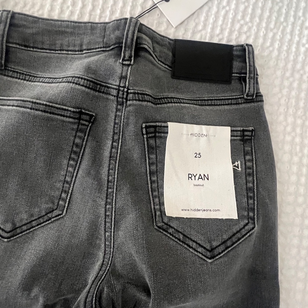 VICI - HARLOW/HIDDEN HIGH RISE STRETCH DISTRESSED WIDE LEG JEANS - CHARCOAL - Picture 5 of 7